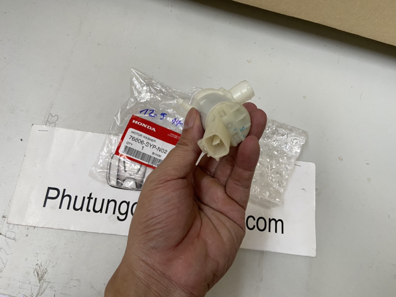 Mô tơ bơm nước rửa kính xe Honda CITY 